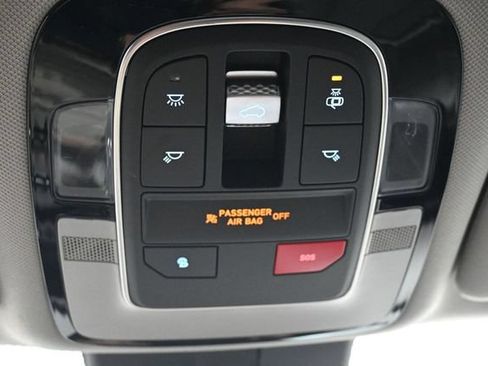 Used 2023 Hyundai Santa Fe SEL w/ Premium Package FWD image 12