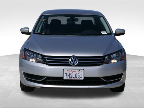 Used 2015 Volkswagen Passat 1.8T Limited Edition image 7