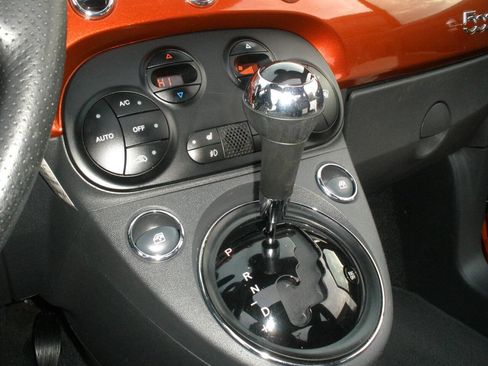 Used 2013 FIAT 500 Sport w/ Beats Audio Pkg image 37