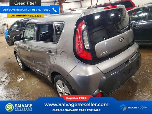 Used 2015 Kia Soul Wagon image 3
