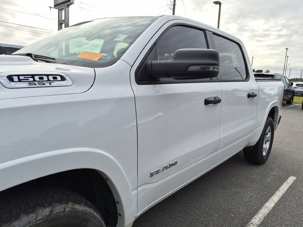 Used 2025 RAM 1500 Lone Star AWD/4WD image 4