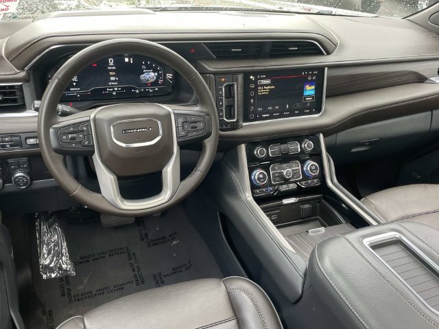 Used 2023 GMC Yukon Denali AWD/4WD image 6