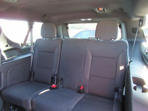 New 2026 Chevrolet Suburban LS image 28