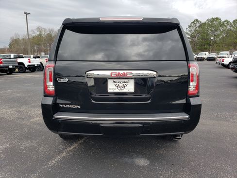 Used 2019 GMC Yukon Denali w/ Denali Ultimate Package image 8