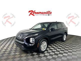 Used 2024 Mitsubishi Outlander ES video 3