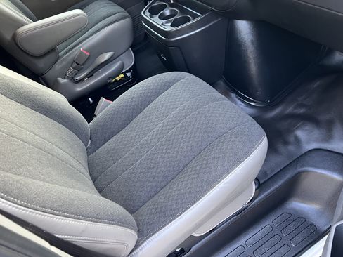 Used 2019 GMC Savana 2500 w/ Driver Convenience Package image 11