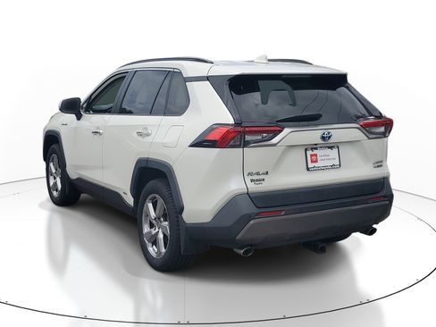 Certified 2020 Toyota RAV4 Limited AWD/4WD image 4