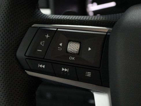 New 2026 Mitsubishi Outlander SE image 9