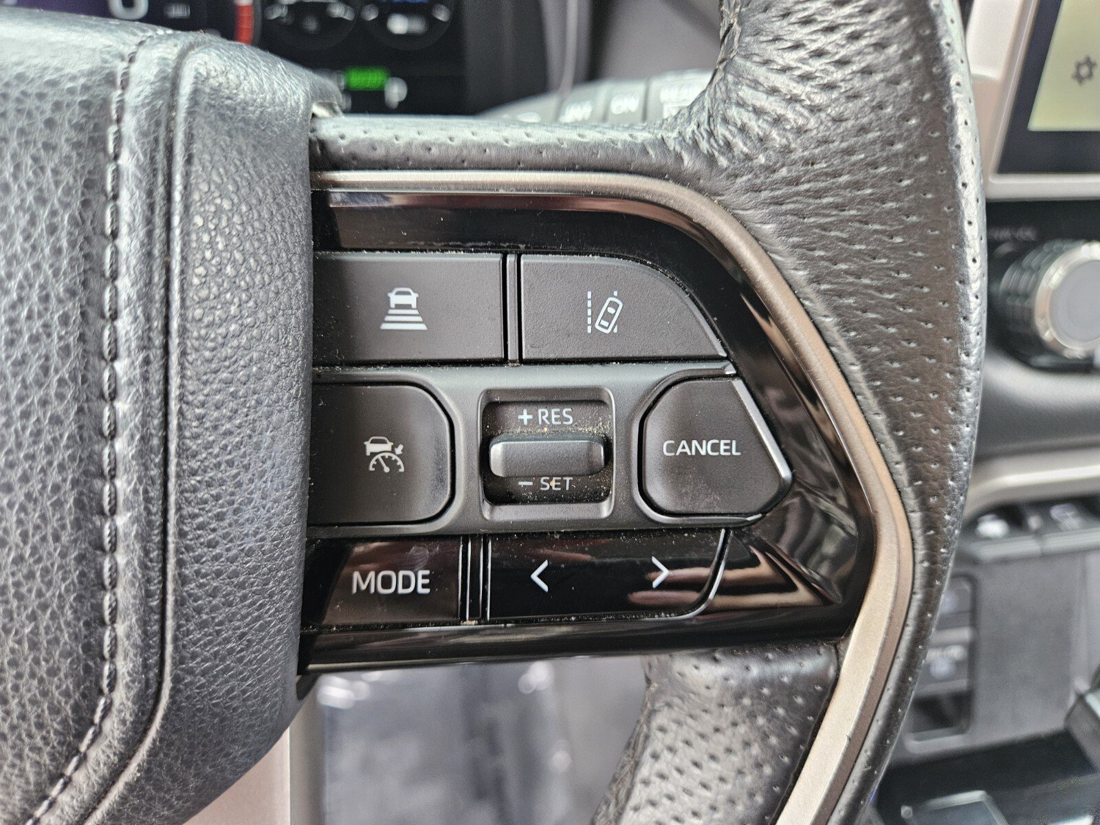 Used 2023 Toyota Sequoia SR5 w/ SR5 Premium Package AWD/4WD image 26