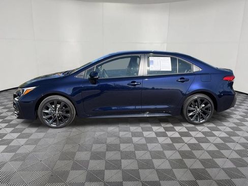 Used 2026 Toyota Corolla SE FWD image 5