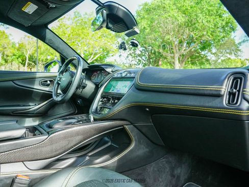 Used 2021 Aston Martin DBX AWD/4WD image 41