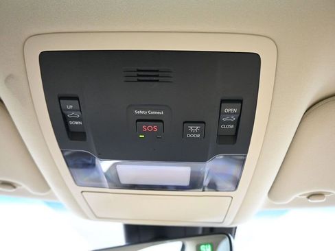 Used 2018 Lexus RX 450h AWD w/ Premium Package image 23