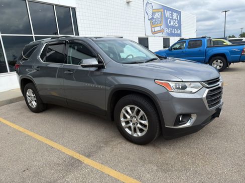 Used 2018 Chevrolet Traverse LT w/ LPO, Floor Liner Package AWD/4WD image 7