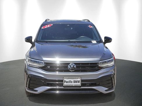 Used 2024 Volkswagen Tiguan SE R-Line FWD image 2
