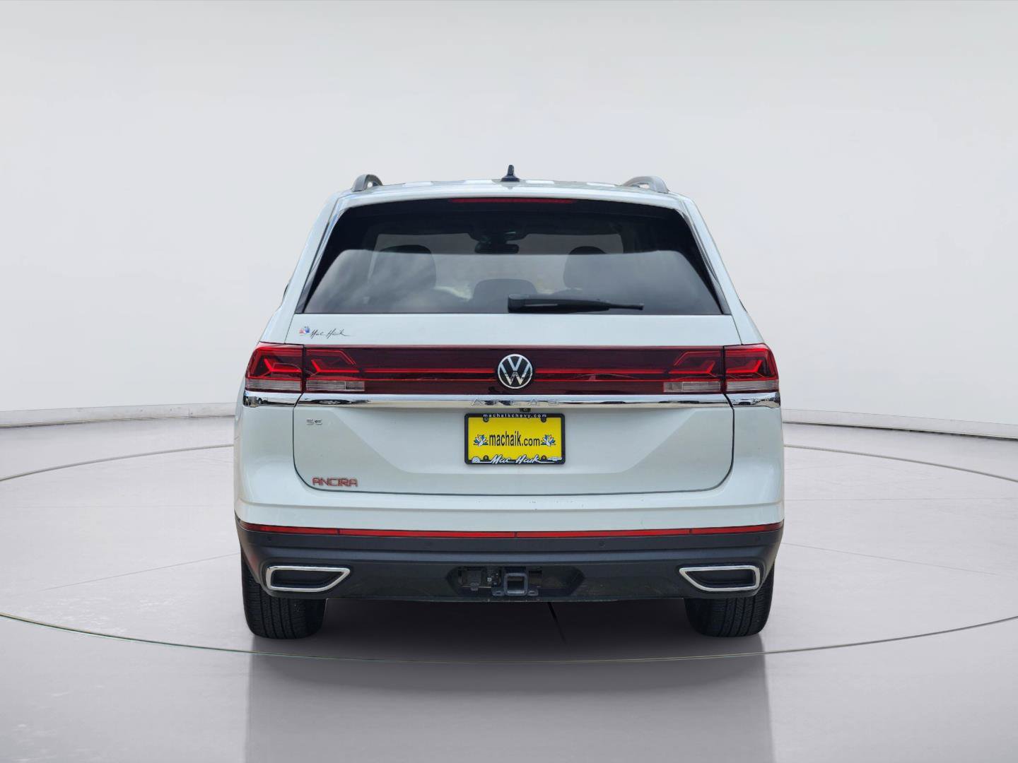 Used 2024 Volkswagen Atlas SE w/ Black Wheel Package FWD image 6