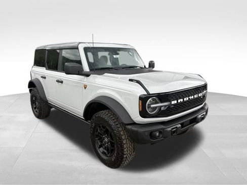 New 2026 Ford Bronco Badlands image 9