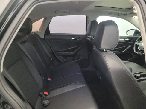 Used 2019 Volkswagen Jetta SE FWD image 19