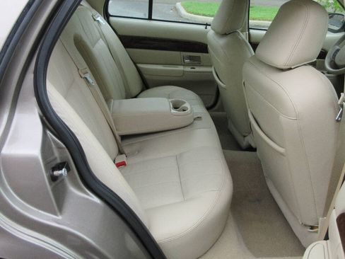 Used 2006 Mercury Grand Marquis LS RWD image 19