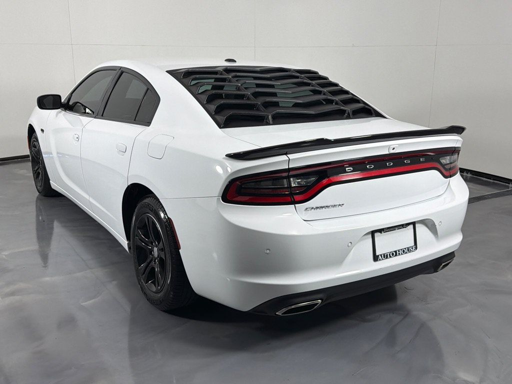 Used 2022 Dodge Charger SXT RWD image 7