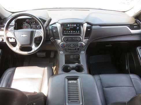 Used 2016 Chevrolet Tahoe LT w/ Luxury Package AWD/4WD image 12