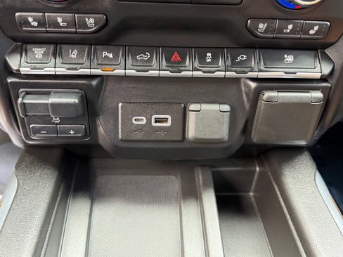 Used 2021 Chevrolet Silverado 3500 High Country w/ Technology Package AWD/4WD image 30