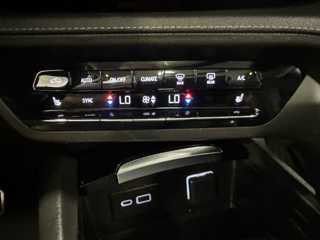 Certified 2023 Buick Envision Essence w/ Sport Touring Package AWD/4WD image 19