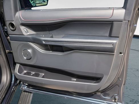 Used 2023 Ford Expedition Limited RWD image 32