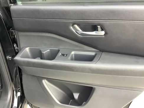 Used 2024 Nissan Pathfinder SL w/ SL Premium Package image 25