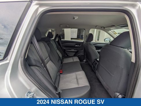 Used 2024 Nissan Rogue SV AWD/4WD image 34