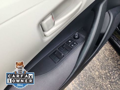 Used 2025 Toyota Corolla LE image 13