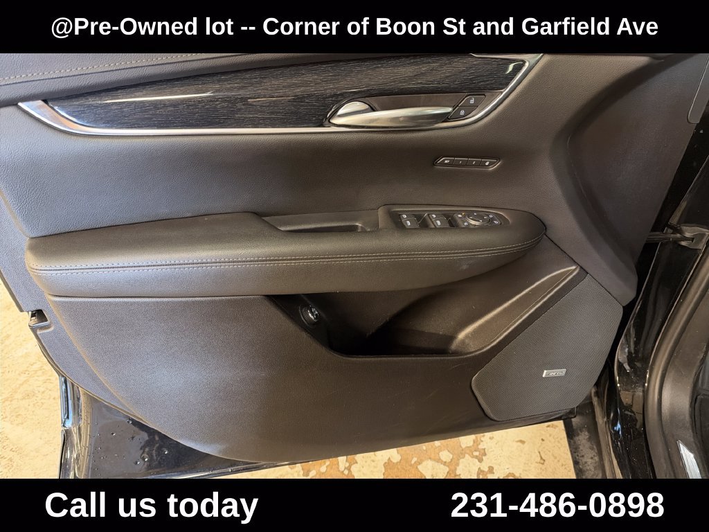Used 2022 Cadillac XT5 Premium Luxury AWD/4WD image 15