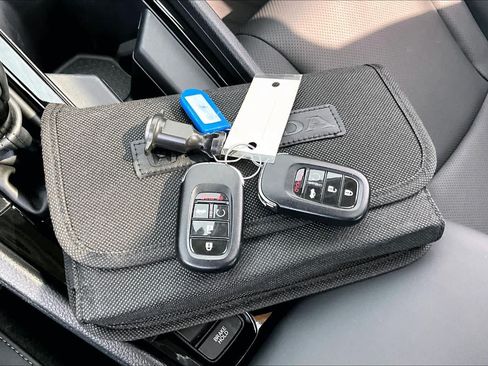Used 2025 Honda Accord EX-L image 15