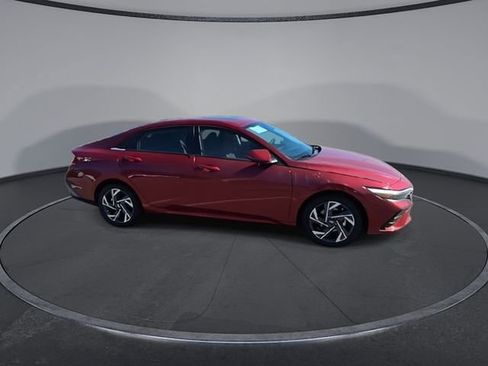 New 2026 Hyundai Elantra Limited image 2