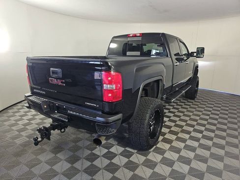 Used 2019 GMC Sierra 3500 Denali w/ Duramax Plus Package AWD/4WD image 4