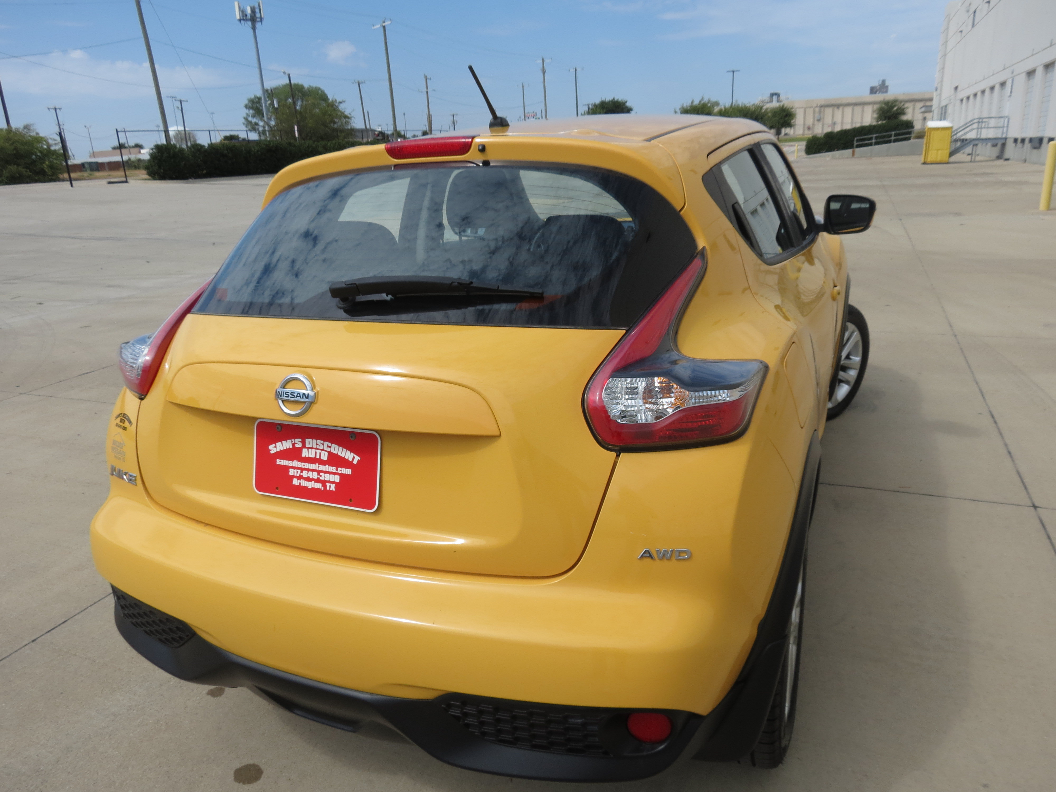 Used 2016 Nissan Juke S AWD/4WD image 4