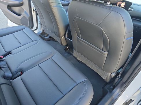 Used 2025 Buick Envista Sport Touring image 17