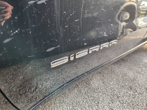 Used 2025 GMC Sierra 1500 SLT AWD/4WD image 8