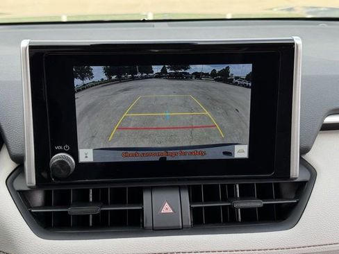 Used 2024 Toyota RAV4 XLE w/ Convenience Package FWD image 15