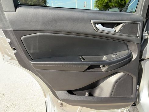 Used 2022 Ford Edge SE AWD/4WD image 27