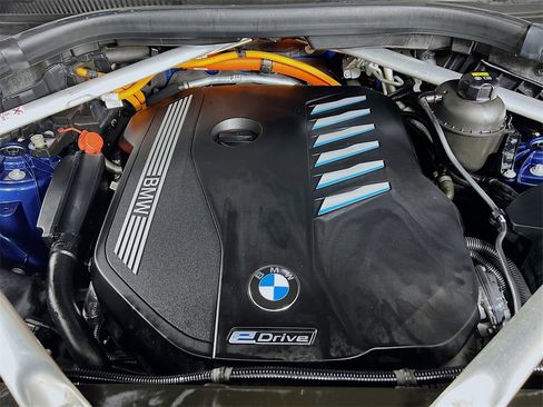 Used 2022 BMW X5 xDrive45e w/ Executive Package image 34