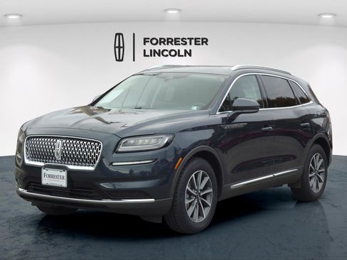 Used 2022 Lincoln Nautilus FWD image 7