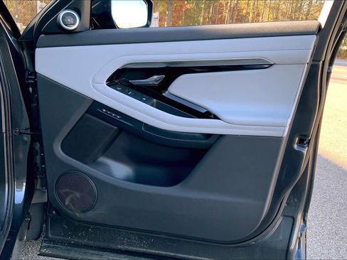 Used 2020 Land Rover Range Rover Evoque R-Dynamic HSE image 22