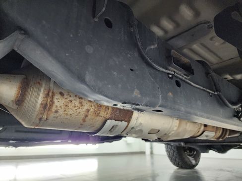 Used 2022 Ford F250 Lariat w/ Tremor Off-Road Package image 29