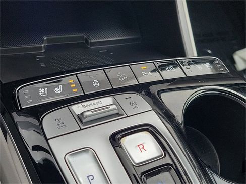 Used 2023 Hyundai Tucson Limited image 12