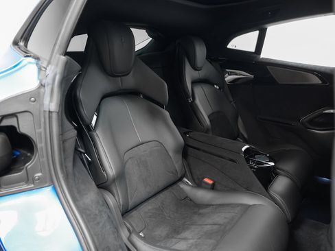 Certified 2023 Ferrari Purosangue AWD/4WD image 35