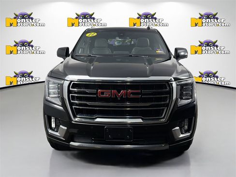 Used 2022 GMC Yukon XL SLT image 2