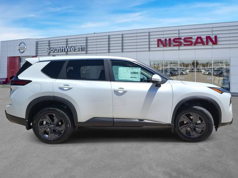 New 2026 Nissan Rogue SV FWD image 4