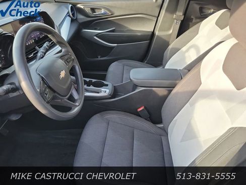 Used 2024 Chevrolet Trax LS FWD image 23