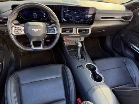 Used 2024 Ford Mustang Premium image 4