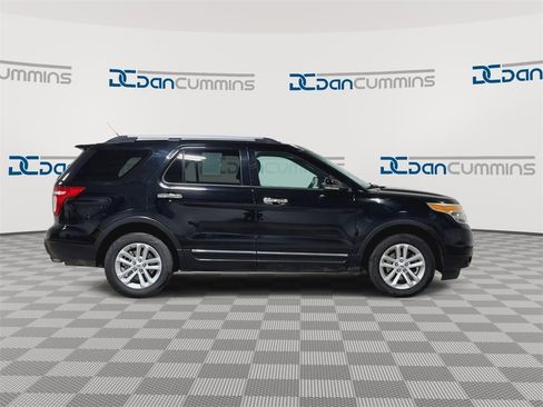 Used 2012 Ford Explorer XLT image 9